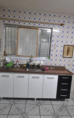 Casa à venda com 196m², 2 quartos e 1 vagaCozinha