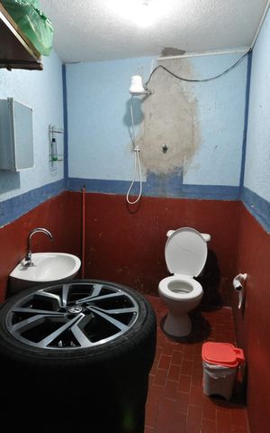 Casa à venda com 196m², 2 quartos e 1 vagaBanheiro 2
