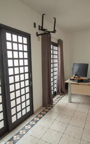 Casa à venda com 307m², 3 quartos e 2 vagas