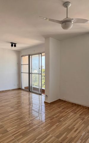 Apartamento à venda com 80m², 1 quarto e 2 vagas Apartamento à venda com 80m², 1 quarto e 2 vagasSala