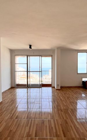 Apartamento à venda com 80m², 1 quarto e 2 vagas Apartamento à venda com 80m², 1 quarto e 2 vagasSala