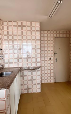 Apartamento à venda com 80m², 1 quarto e 2 vagas Apartamento à venda com 80m², 1 quarto e 2 vagasCozinha
