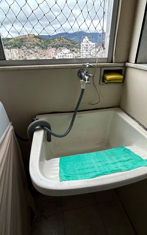 Apartamento à venda com 60m², 2 quartos e 1 vagaÁrea de Serviço