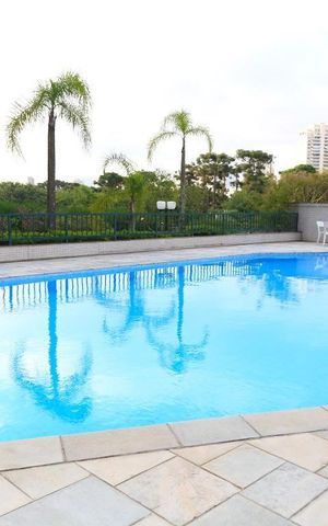 Apartamento à venda com 156m², 4 quartos e 3 vagasÁrea comum - Piscina