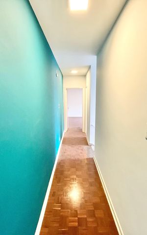 Casa para alugar com 176m², 4 quartos e 3 vagas Casa para alugar com 176m², 4 quartos e 3 vagasCorredor