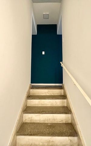 Casa para alugar com 176m², 4 quartos e 3 vagas Casa para alugar com 176m², 4 quartos e 3 vagasEscada