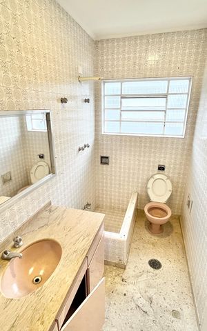 Casa para alugar com 176m², 4 quartos e 3 vagas Casa para alugar com 176m², 4 quartos e 3 vagasBanheiro da Suíte