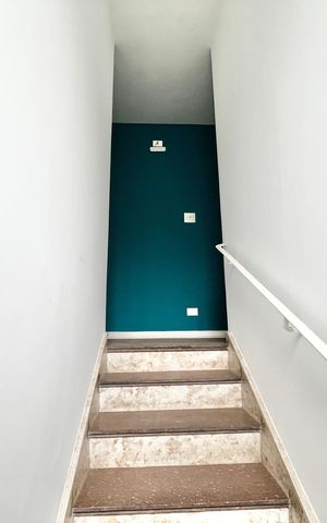 Casa para alugar com 176m², 4 quartos e 3 vagas Casa para alugar com 176m², 4 quartos e 3 vagasEscada