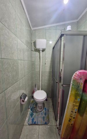 Casa à venda com 137m², 4 quartos e 2 vagasBanheiro da Suíte