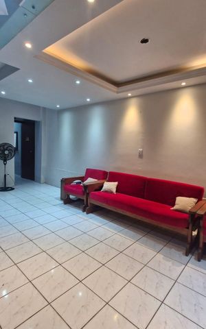 Casa à venda com 137m², 4 quartos e 2 vagasSala