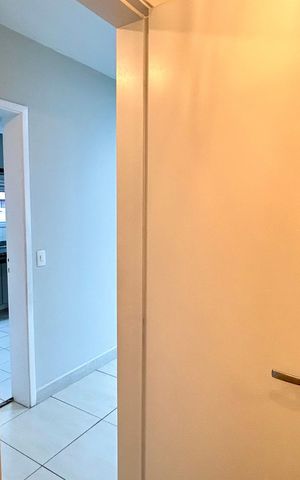 Apartamento para alugar com 114m², 4 quartos e 2 vagas Apartamento para alugar com 114m², 4 quartos e 2 vagasBanheiro 2