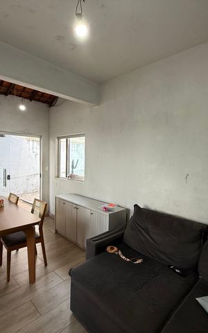 Casa à venda com 360m², 3 quartos e 2 vagas Casa à venda com 360m², 3 quartos e 2 vagasSala