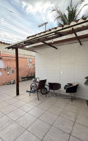 Casa à venda com 360m², 3 quartos e 2 vagas Casa à venda com 360m², 3 quartos e 2 vagasÁrea externa