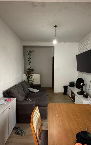 Casa à venda com 360m², 3 quartos e 2 vagas Casa à venda com 360m², 3 quartos e 2 vagasSala