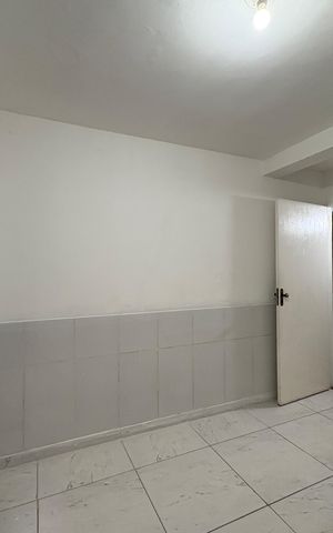 Casa para alugar com 80m², 2 quartos e sem vaga Casa para alugar com 80m², 2 quartos e sem vagaQuarto