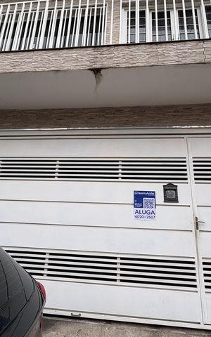 Casa para alugar com 80m², 2 quartos e sem vaga Casa para alugar com 80m², 2 quartos e sem vagaFachada