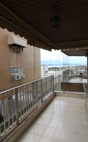 Apartamento à venda com 142m², 3 quartos e 3 vagasVaranda