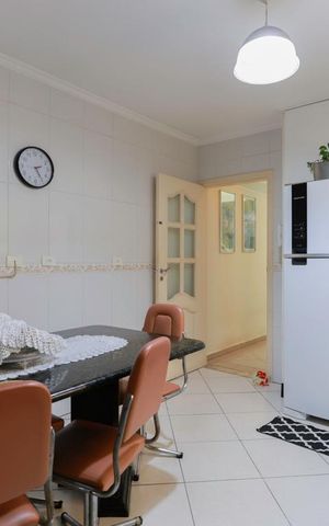 Casa à venda com 168m², 3 quartos e 4 vagas Casa à venda com 168m², 3 quartos e 4 vagasCozinha
