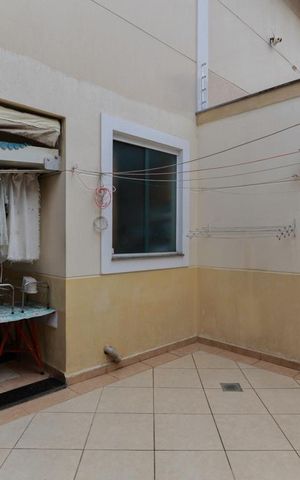 Casa à venda com 168m², 3 quartos e 4 vagas Casa à venda com 168m², 3 quartos e 4 vagasÁrea de lazer e quintal