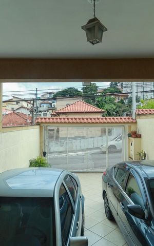 Casa à venda com 168m², 3 quartos e 4 vagas Casa à venda com 168m², 3 quartos e 4 vagasVista da sala