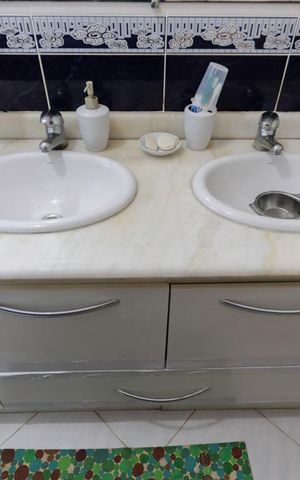 Casa à venda com 168m², 3 quartos e 4 vagas Casa à venda com 168m², 3 quartos e 4 vagasBanheiro da suíte 1