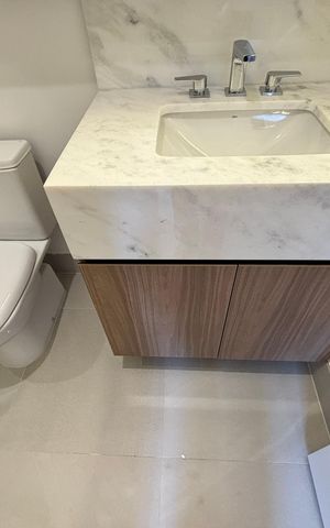 Apartamento para alugar com 35m², 1 quarto e sem vagaBanheiro da Suíte