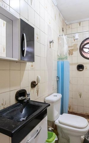 Casa à venda com 125m², 3 quartos e 3 vagas Casa à venda com 125m², 3 quartos e 3 vagasBanheiro