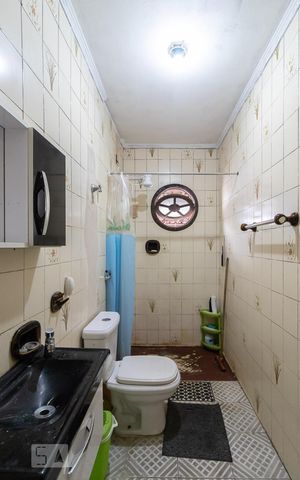 Casa à venda com 125m², 3 quartos e 3 vagas Casa à venda com 125m², 3 quartos e 3 vagasBanheiro