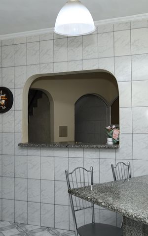 Casa à venda com 180m², 3 quartos e 2 vagasCozinha