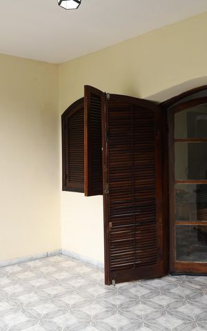 Casa à venda com 180m², 3 quartos e 2 vagasVaranda 2
