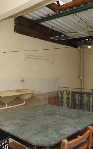 Casa à venda com 180m², 3 quartos e 2 vagasÁrea de Serviço