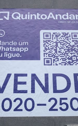 Casa à venda com 180m², 3 quartos e 2 vagasPlaca instalada no portão do imóvel - Código da placa: HBJM-6