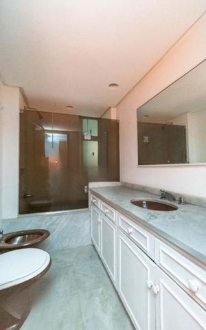 Apartamento para alugar com 151m², 3 quartos e 1 vaga Apartamento para alugar com 151m², 3 quartos e 1 vagaBanheiro 2