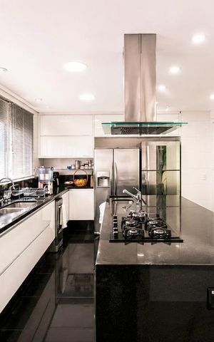 Apartamento à venda com 360m², 4 quartos e 6 vagas