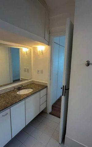 Studio para alugar com 57m², 2 quartos e 1 vaga Studio para alugar com 57m², 2 quartos e 1 vagaBanheiro
