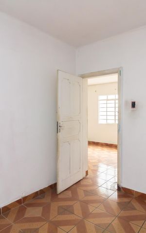 Casa para alugar com 200m², 3 quartos e 2 vagas Casa para alugar com 200m², 3 quartos e 2 vagasQuarto 1
