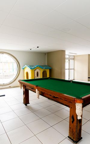 Apartamento à venda com 160m², 4 quartos e 2 vagas Apartamento à venda com 160m², 4 quartos e 2 vagasSalão de jogos