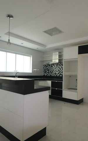 Casa para alugar com 300m², 3 quartos e 4 vagasCozinha