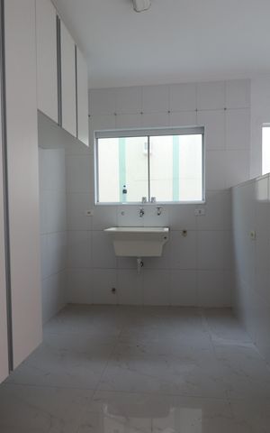 Casa para alugar com 300m², 3 quartos e 4 vagasÁrea de Serviço