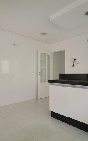 Casa para alugar com 300m², 3 quartos e 4 vagasCozinha