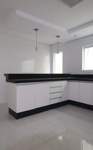 Casa para alugar com 300m², 3 quartos e 4 vagasCozinha