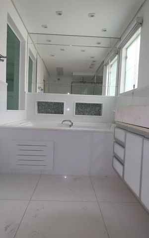 Casa para alugar com 300m², 3 quartos e 4 vagasBanheiro Quarto 1 suíte