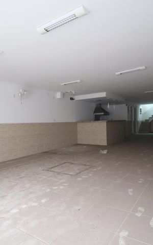 Casa para alugar com 300m², 3 quartos e 4 vagasGaragem