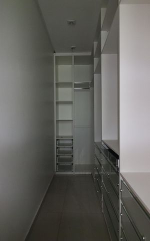Casa para alugar com 300m², 3 quartos e 4 vagasCloset Quarto 1 suíte