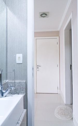 Apartamento à venda com 146m², 3 quartos e 2 vagas Apartamento à venda com 146m², 3 quartos e 2 vagasLavabo