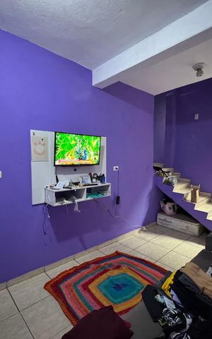 Casa à venda com 96m², 4 quartos e 2 vagas Casa à venda com 96m², 4 quartos e 2 vagasSala