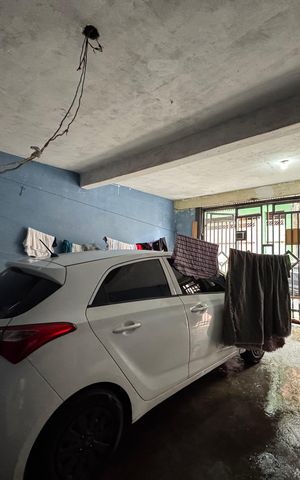 Casa à venda com 96m², 4 quartos e 2 vagas Casa à venda com 96m², 4 quartos e 2 vagasGaragem