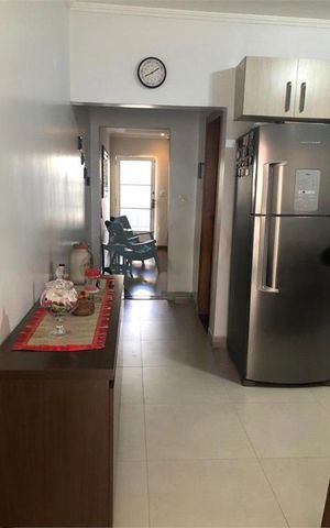 Casa à venda com 180m², 2 quartos e 2 vagas