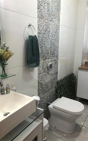 Casa à venda com 180m², 2 quartos e 2 vagas