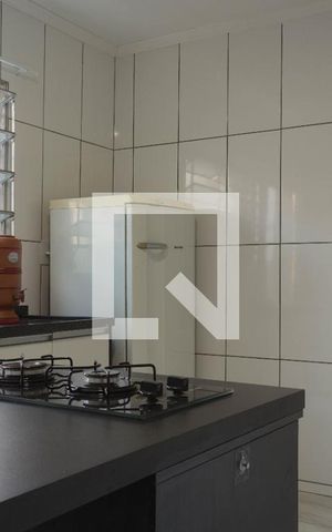 Casa para alugar com 47m², 1 quarto e sem vaga